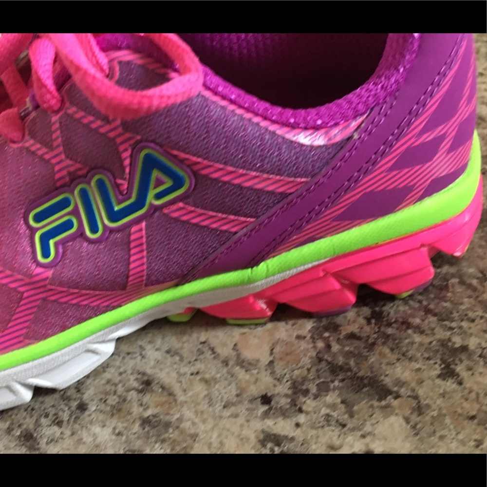 Fila Neon Shoes - Picture 3 of 6